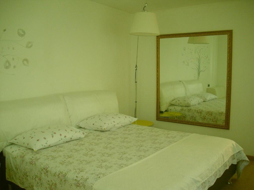 B&B Mele D'Oro Bolzano Rom bilde